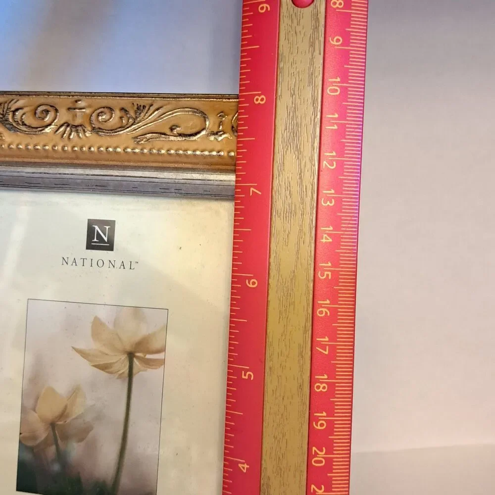 Vintage Unitek National Photo Frame Plastic Wood Imitation Size 4 X 6 Inch